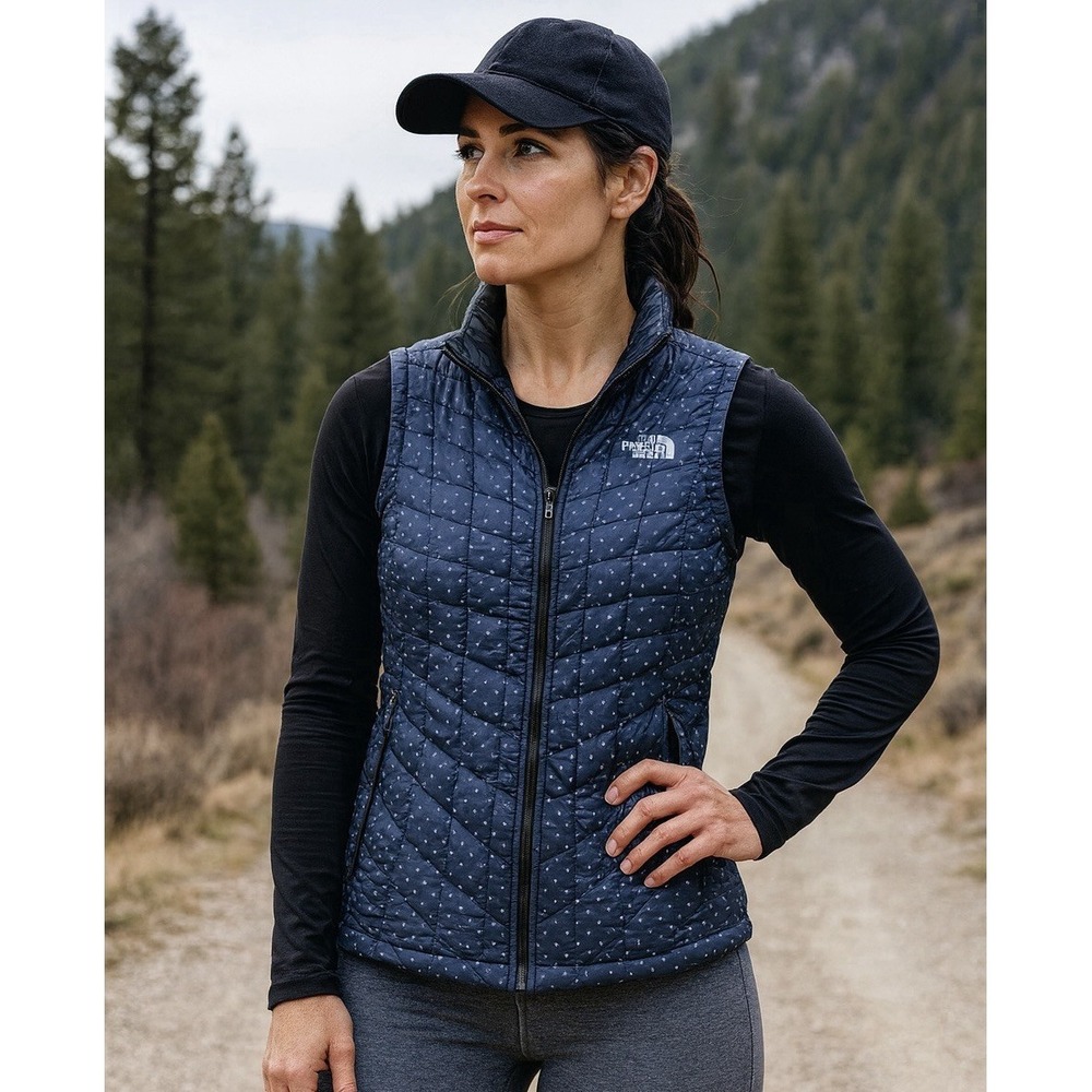The North Face Womens XS Puffer Vest  Navy Polka Dot Performance Activewear Chic - Picture 11 of 11